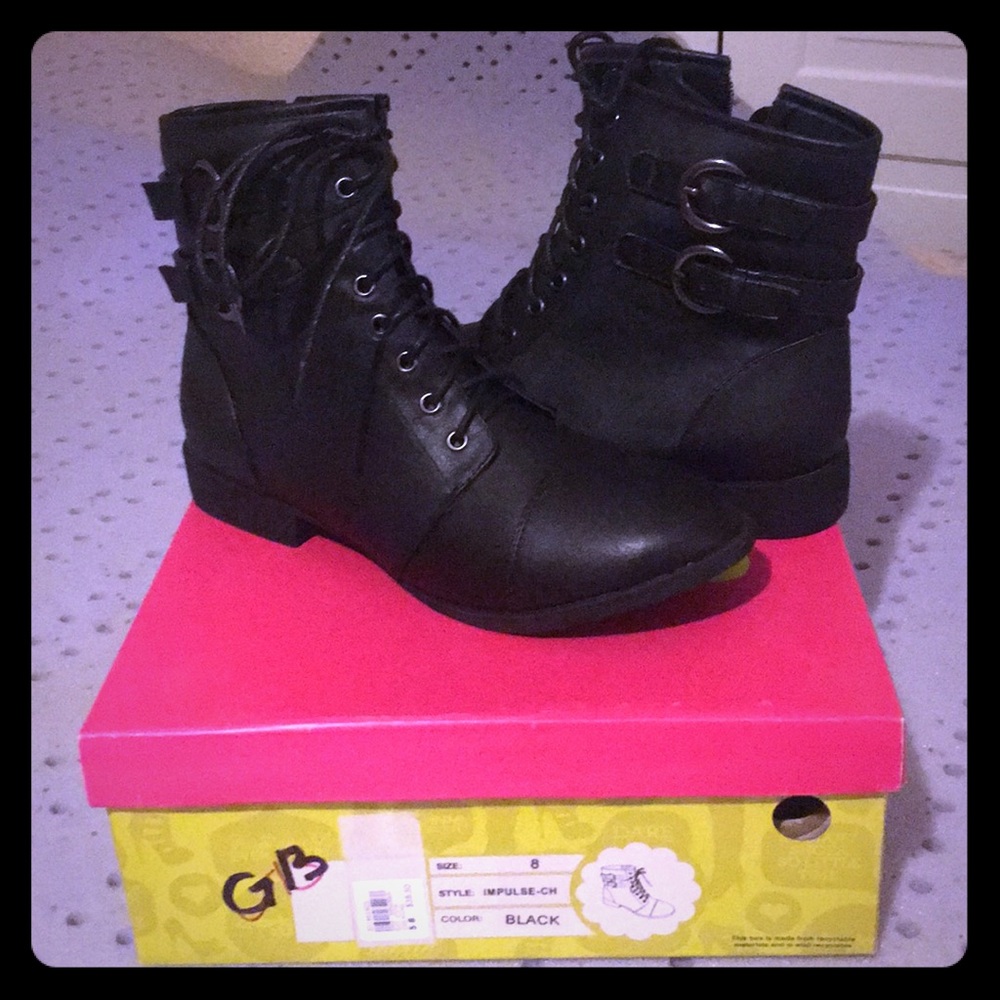 Combat ankle boots